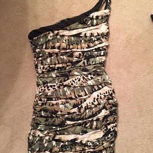 Twenty one .Size S/P camouflage .
